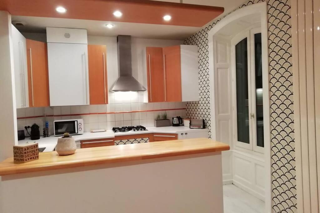 Tulle : Bel Appartement Lumineux En Centre Ville Zewnętrze zdjęcie